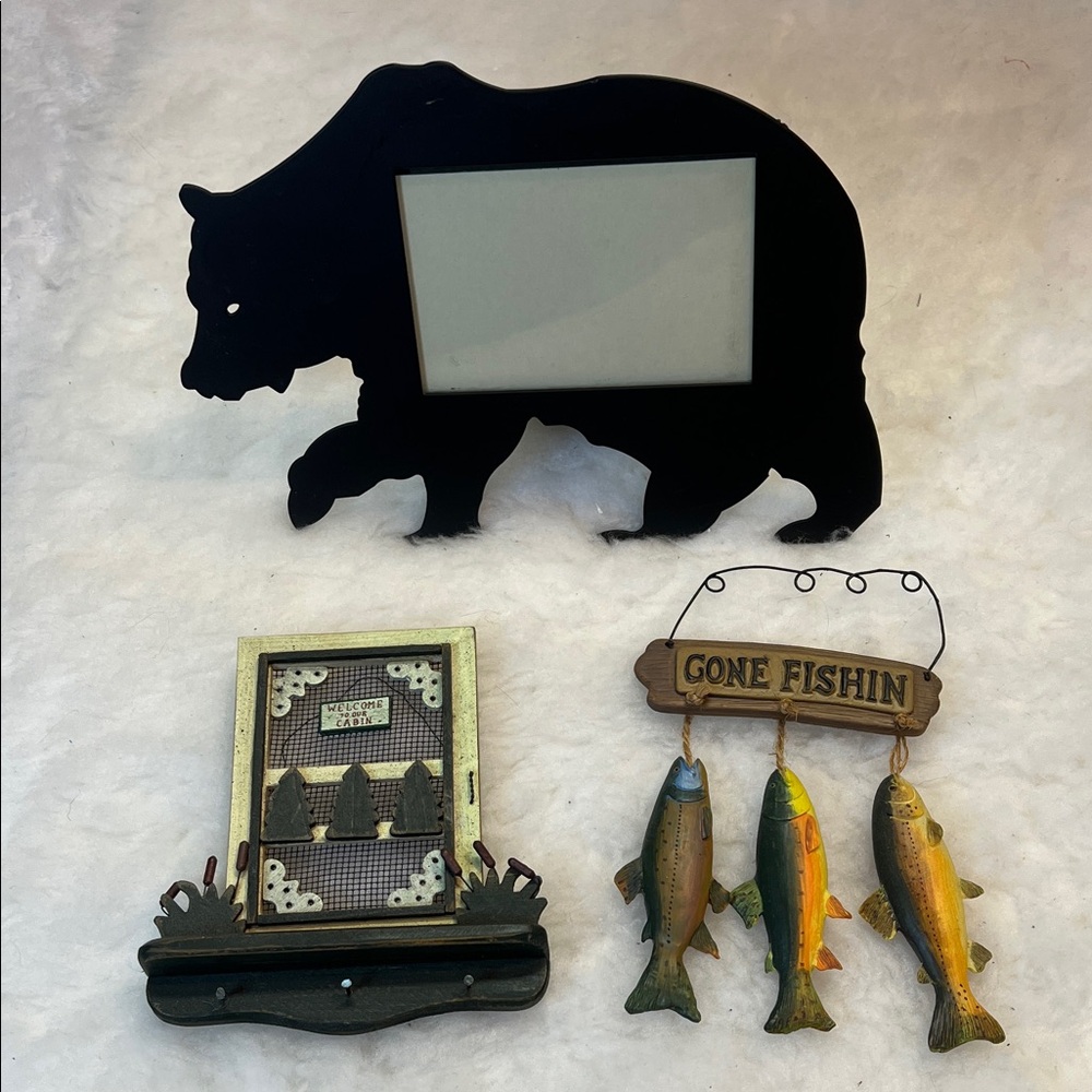 Bear Silhouette Picture Frame and Fishing Decor Set. EUC.